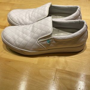 Footjoy Women’s spikeless golf shoes